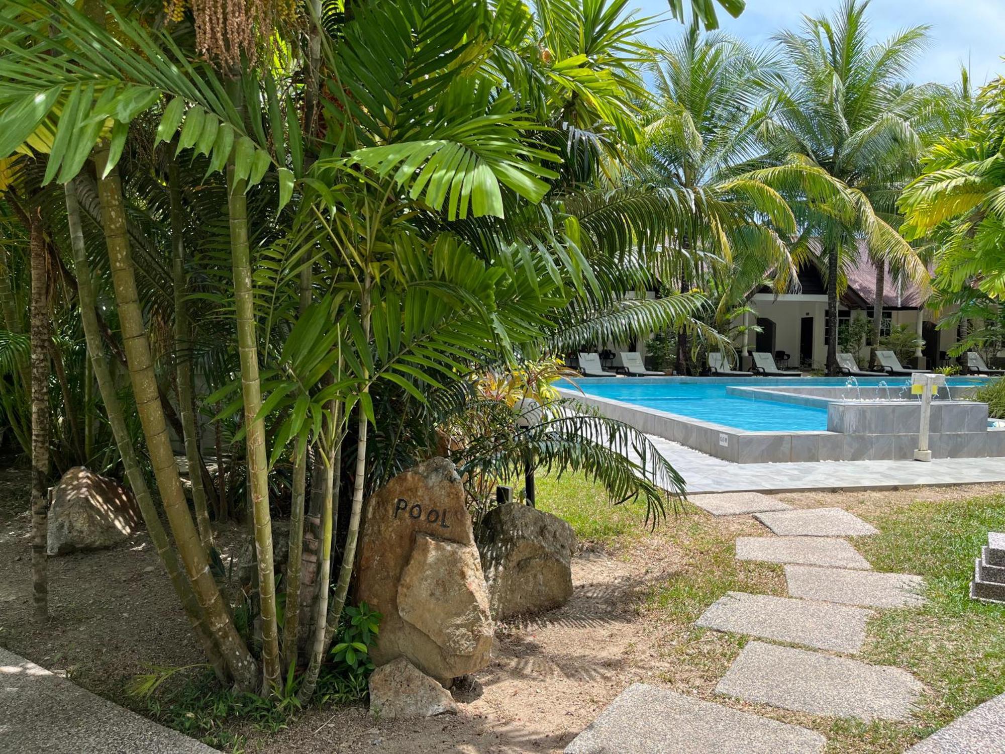 White Lodge Pantai Cenang  Kültér fotó