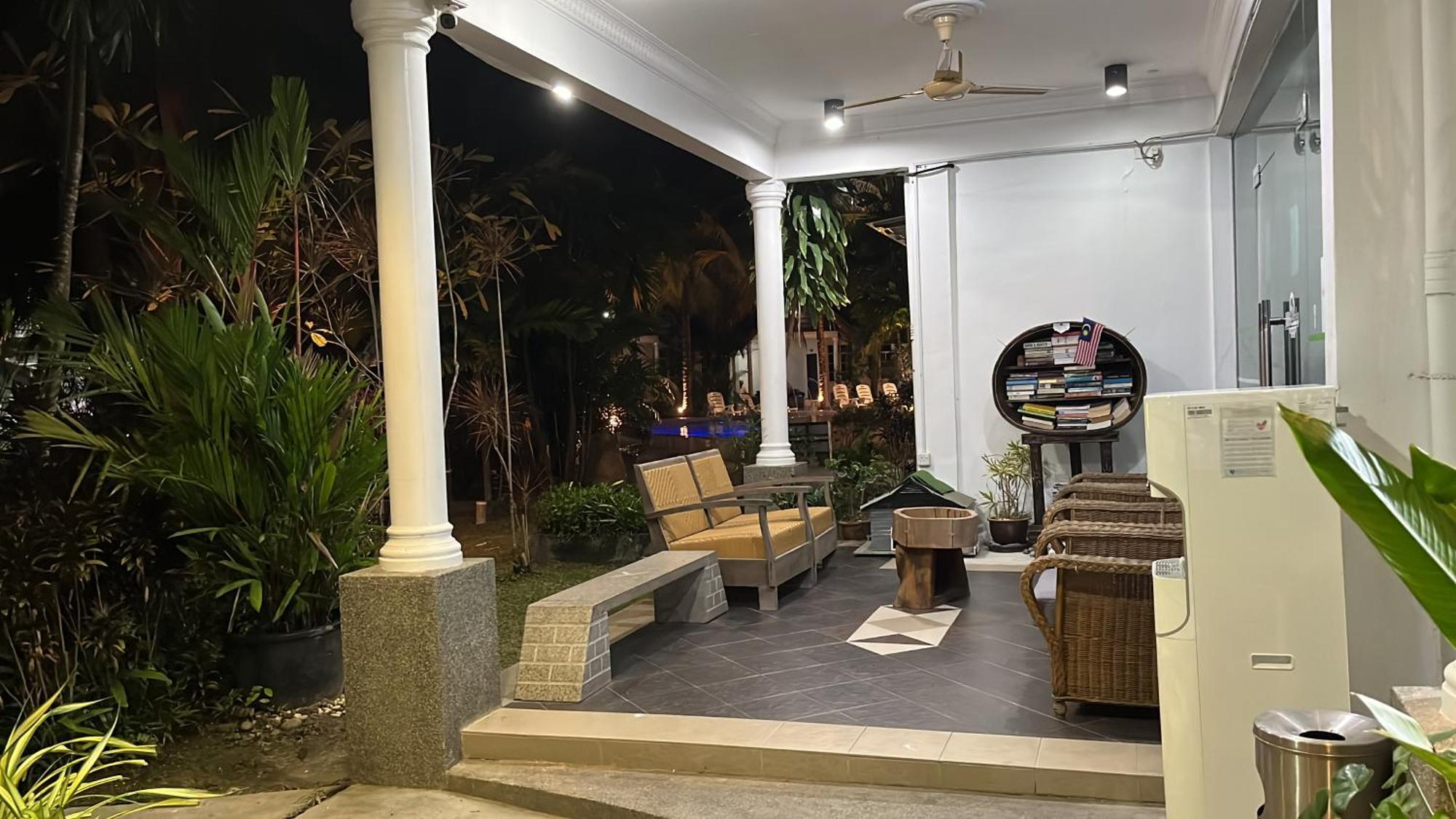 White Lodge Pantai Cenang  Kültér fotó